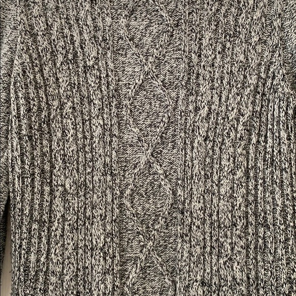 Sweater - Picture 2 of 4